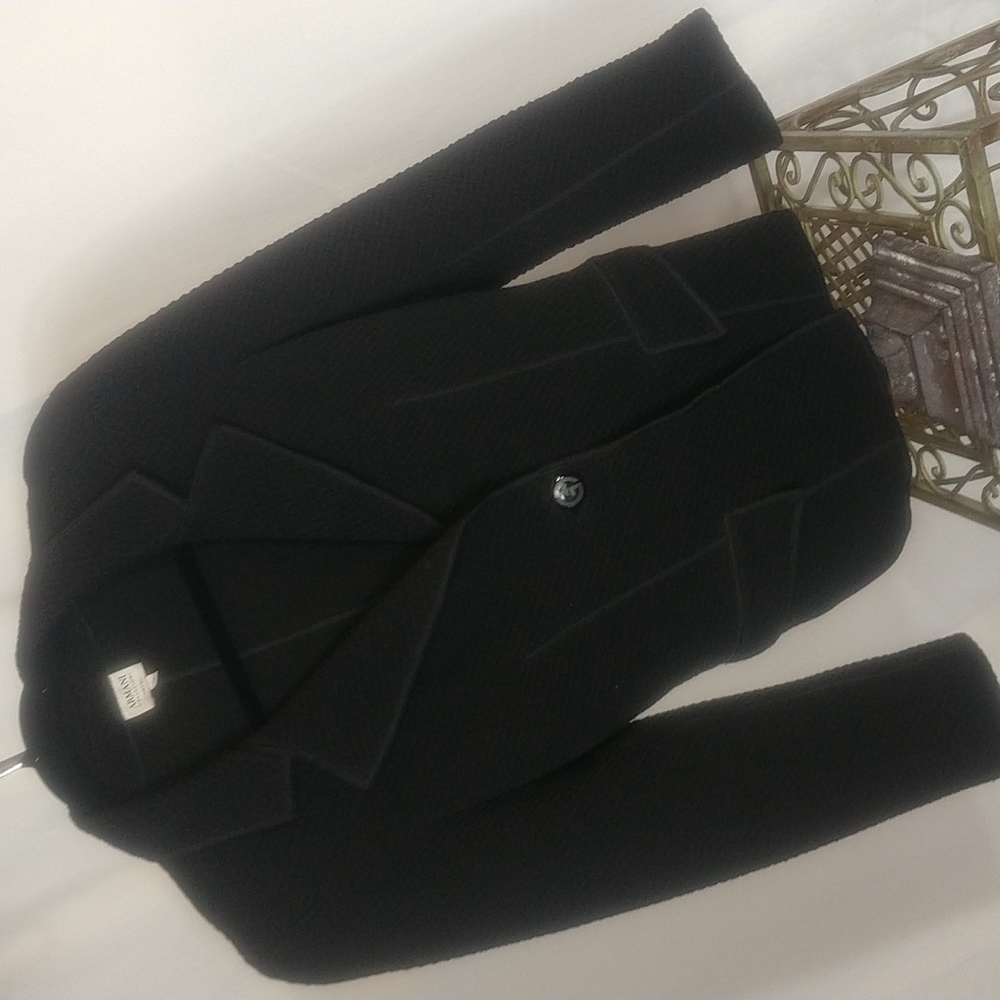 Gorgeous Armani cropped jacket